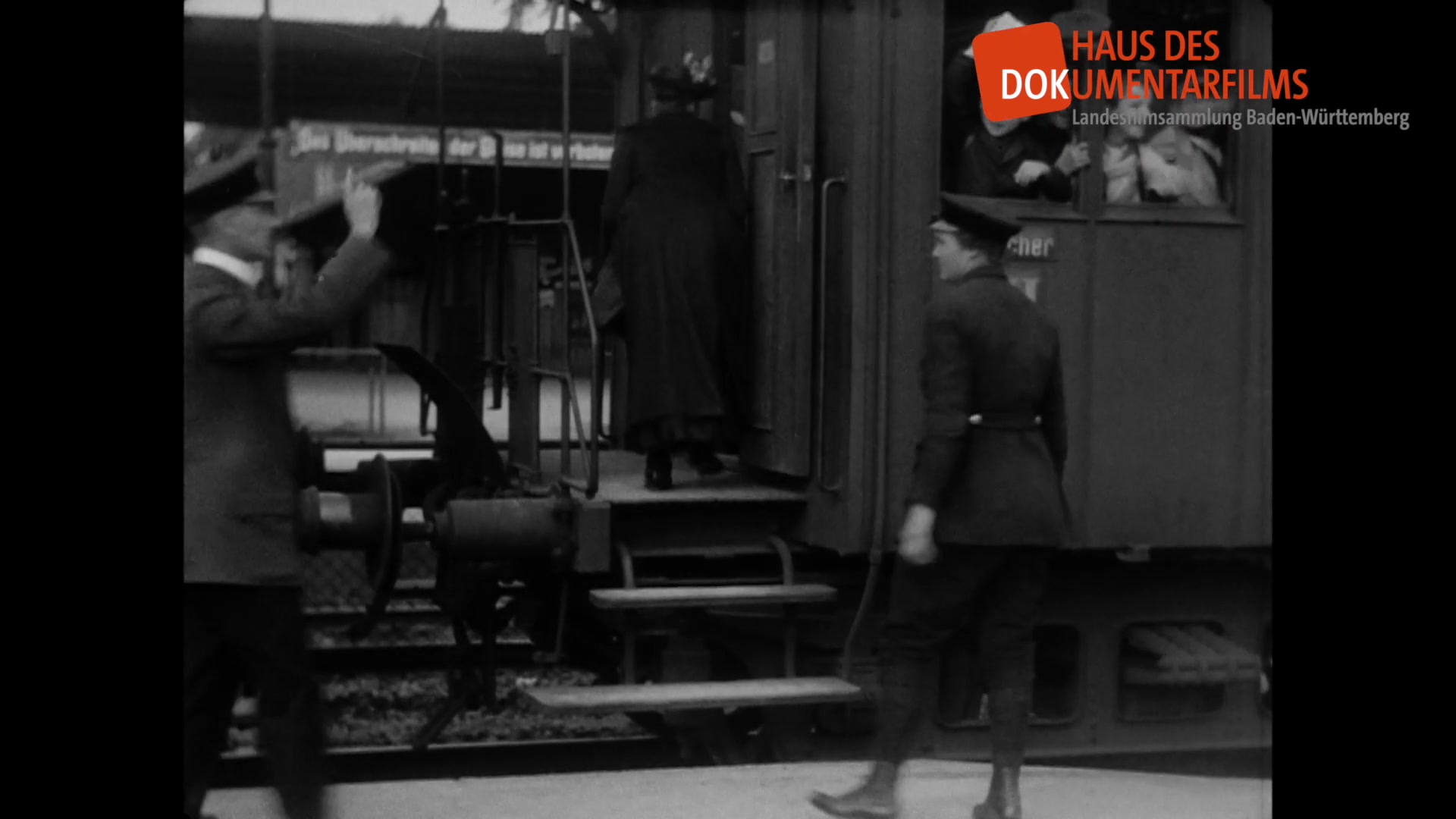 Lina Hähnle am Bahnhof Ulm